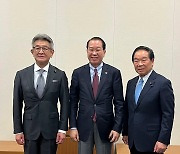 권영세 장관, 누카가 후쿠시로 일한의원연맹 회장 면담