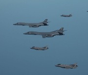 한미 공군, 전투기 동원 폭격 훈련…"원거리 타격능력 확인"