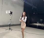 박지영, 섹시+세련 오피스룩으로 시선 강탈 [DAY컷]