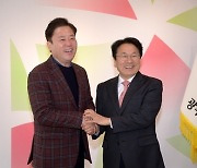 강기정 시장·송갑석 의원, 광주 군 공항 특별법 논의