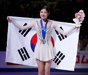 [피겨 세계선수권] '은메달' 이해인 "시즌 초반 힘들었지만 포기하지 않았다"