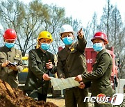 착공 한 달 지난 북한 평양 서포지구 살림집 건설