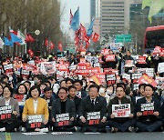 민노총 “尹정부 공안탄압”…같은 집회서 이재명은 “日 방사능 수산물”