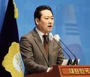 [人사이더] "뻔뻔함이 탈우주급"… `한동훈 탄핵` 주장 민주당에 발끈한 장동혁