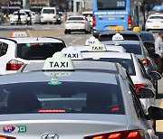 3월부터 시작한 택시요금 인상 충격...승객 33% 급락 [데이터로 본 대한민국]