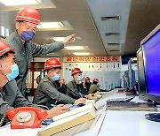 북한 "금속·화학공업 생산을 드세차게"