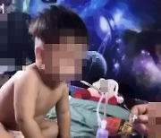 “기저귀 찬 3살 아기에 마약 강제 흡입”...친부 공개 영상에 베트남 충격