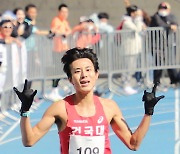 조민혁, 2023 인천하프마라톤 국내부 우승…아데인, 대회 신기록