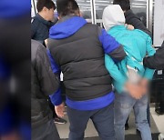 인천공항 유리창 깨고 대전까지 도망간 카자흐스탄인..."잘게 쪼개진 보안관리 탓"