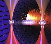 KAIST 연구진, 양자컴퓨터 원자 이동하는 새 기술 개발