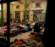 英-폴란드, 우크라 임시 난민촌 만든다…700여명 수용 규모