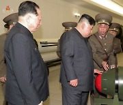 North displays ‘tactical nukes’ as Nimitz arrives in Busan