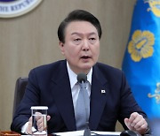 尹대통령 “北 퍼주기 중단…핵개발 상황선 단돈 1원도 못 줘”