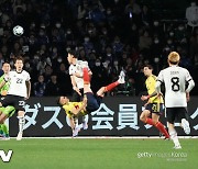 '우루과이와 비긴' 일본, '환상 오버헤드킥' 콜롬비아에 1-2 역전패