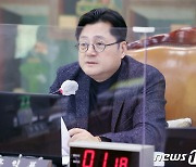 홍익표, 李 당직개편에 "내려놓을 것 다 내려놓은 것"