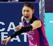 김연경, 왕좌에 먼저 한걸음…흥국생명 챔프전 1차전 승리