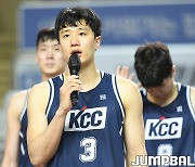 [JB포토] KCC 허웅 '팬 여러분 플레이오프 기대해주세요'