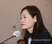 의원 질의 듣는 정정미 헌법재판관 후보자