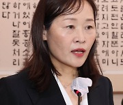 모두발언하는 정정미 헌법재판관 후보자