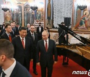 '젤렌스키, 시진핑 공식 초청'…크렘린궁 "中, 스스로 판단할 것"