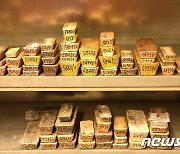 은행불안에 '골드러시'…3월 금값 8% 랠리, 31개월래 최고