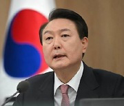尹 “美 IRA·반도체 지원법, 한국 기업에 우호적 배려 당부”