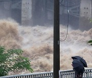 역대급 가뭄에 작년 8, 9월 태풍·폭우로 5600억 손실...  "기후변화 넘어 위기"