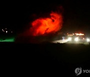 "美 블랙호크 헬기 2대 충돌 후 추락…9명 사망"