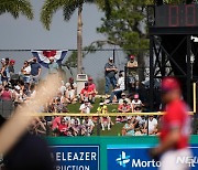 MLB 피치클록, 효과봤다…"경기시간 26분 단축"