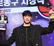 '베테랑' SK 김선형, 10년 만에 생애 두 번째 MVP