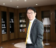 이재근 KB국민은행장, 채널혁신·디지털전환·사회적책임 성과···소통의 리더십 빛나