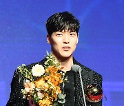 [ST포토] 김선형, 10년만에 오른 MVP