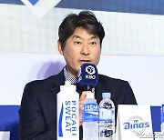 강인권 감독 '대행 꼬리표 떼고 정식 감독으로'[포토]