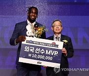 서울 SK 자밀 워니, 외국선수 MVP