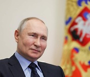 푸틴, 새 외교전략 채택…"서방은 러시아에 실존적 위협"