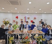 그룹 나인아이(NINE.i), 데뷔 1주년 기념 팬들과 함께 축하 파티