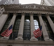 美 월가 증권사 연봉 1년새 26% 급감... M&A·IPO 급감 여파