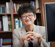 [Bett 2023]세계적 수학자 김민형 에든버러대 교수 "한국 수학 교육 기술 우수해"