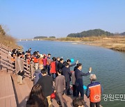 ‘연어의 꿈 잔치’ 행사, 고성 북천강 연어맞이 광장서 성료