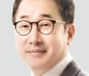 서울브랜드총괄관에 홍성태 교수