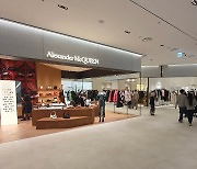 Hyundai Department Store Pangyo opens fashion hall to lure young customers
