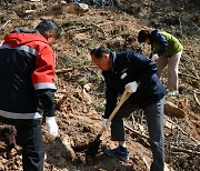 거제시, 제78회 식목일 기념행사 개최…묘목 2000주 식재