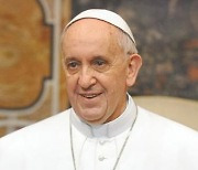 교황, 기관지염 호전···"며칠내로 퇴원"