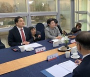 정부·여당 "노동자 장기 휴가 법으로 보장"