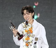 BTS 제이홉, 육군 현역 입대…"배웅과 격려는 마음으로만"