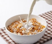 아침식사로 ‘통곡물 시리얼’ 권하는 이유?