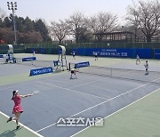 20~30 여성 테니스 열풍, 농협대 코트 녹였다 [NH농협은행 아마오픈]