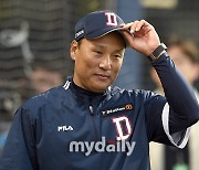 [MD포토] 이승엽 감독 '감독 데뷔 첫 경기부터 첫 승'