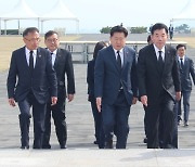 김진표 국회의장, 4·3평화공원 참배