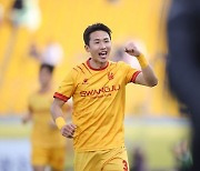 '이민기-박한빈 연속골' 광주, 수원FC 2-0 격파...3위로 점프